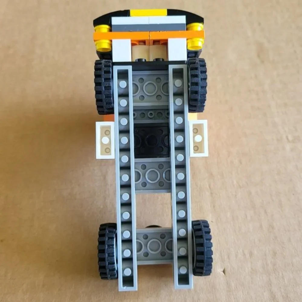 LEGO Creator‎ 3-1 Sunset Speeder 100 Complete with Manual 31017 No Box